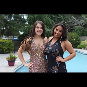 Meet your Posher, Hailey